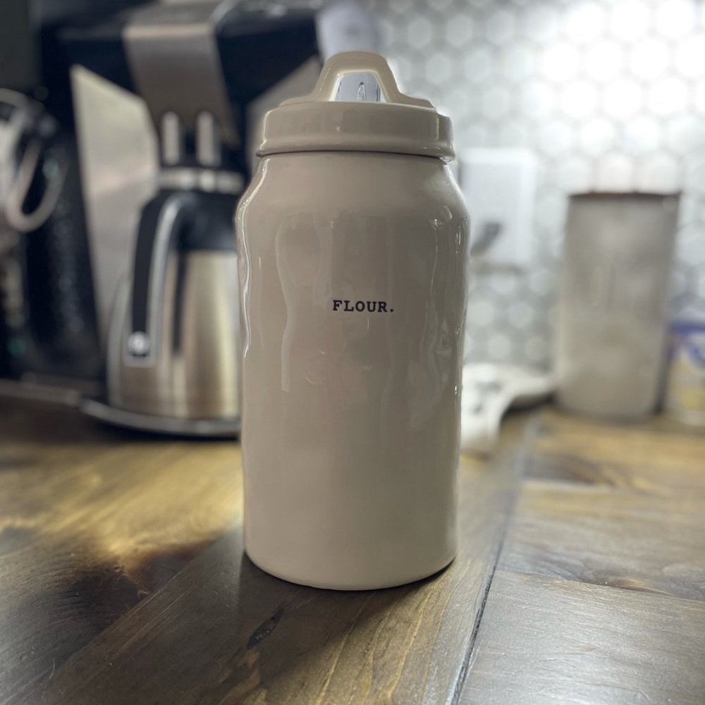 Perfect condition flour container